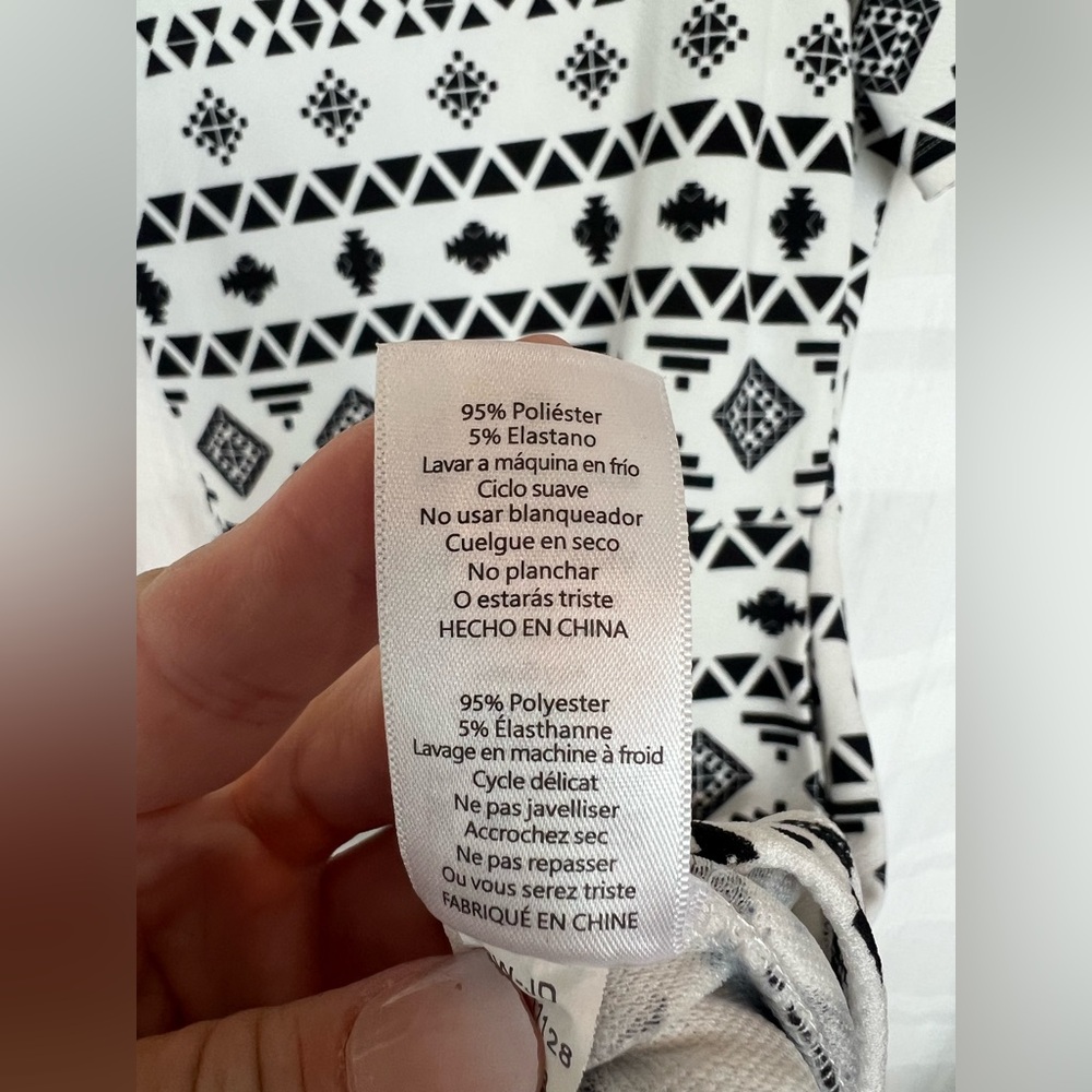 🖤 EUC LULAROE Amelia Tribal Print Pleated Dress | Women’s Small - Picture 11 of 12